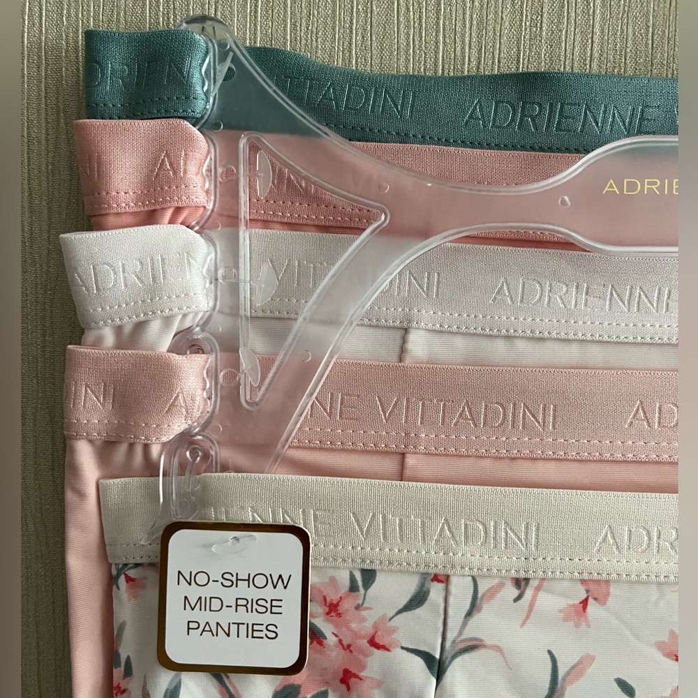 Adrienne Vittadini Silky Soft Laser Cut Tech Sealed No-Show 5 pc Panties set - Picture 4 of 8